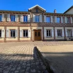 Villa Avril Et De Luxe 15 Personnes Avec Piscine Chauffee Toute L'annee