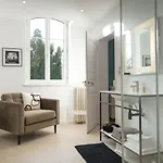 Villa Avril Et De Luxe 15 Personnes Avec Piscine Chauffee Toute L'annee
