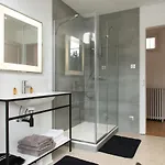 Villa Avril Et De Luxe 15 Personnes Avec Piscine Chauffee Toute L'annee
