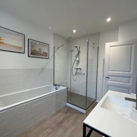 Avril Prive Luxe 15 Pers- Deux Piscines Interieure, Exterieure-sauna -proche Europapark