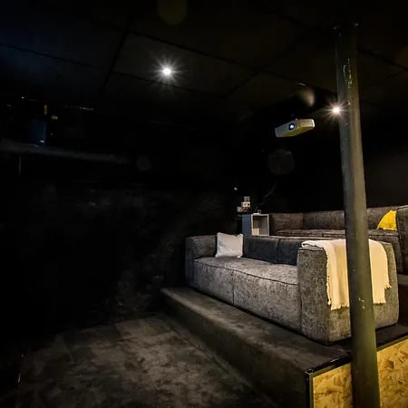 Villa Avril 15 Pers- Location De Prestige , 2 Piscines Interieur Et Exterieur Et Sauna *