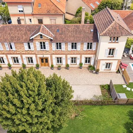 Villa Avril Prive Luxe 15 Pers- Deux Piscines Interieure, Exterieure-sauna -proche Europapark *