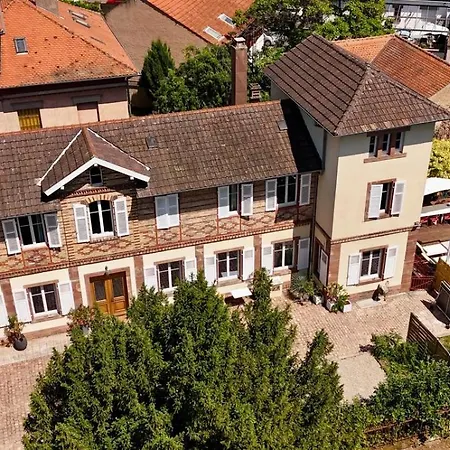 Villa Avril Prive Luxe 15 Pers- Deux Piscines Interieure, Exterieure-sauna -proche Europapark Sélestat