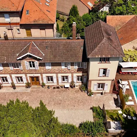 Avril Prive Luxe 15 Pers- Deux Piscines Interieure, Exterieure-sauna -proche Europapark