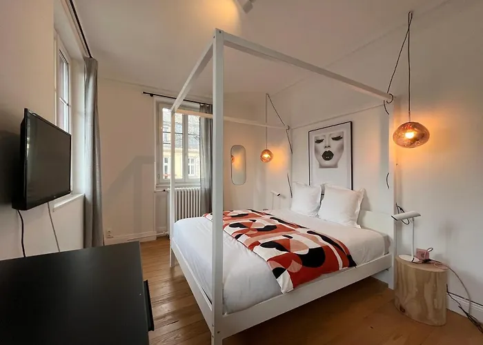 Villa Avril Et Spa Gite De Luxe 15 Personnes Avec Piscine Chauffee Toute L'Annee * 塞莱斯塔