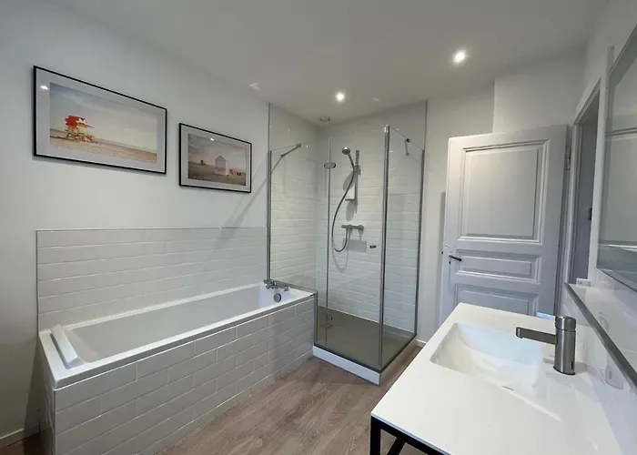 Villa Avril Et Spa Gite De Luxe 15 Personnes Avec Piscine Chauffee Toute L'Annee