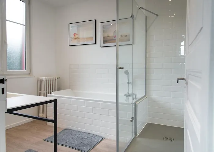 Villa Avril Et Spa Gite De Luxe 15 Personnes Avec Piscine Chauffee Toute L'Annee * 塞莱斯塔